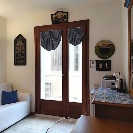 Golf & Sea Residence Is Molas Пула Екстериор снимка