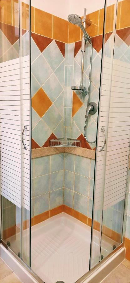 Golf & Sea Residence Is Molas Пула Екстериор снимка