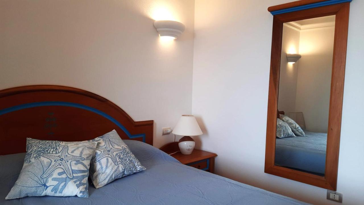 Golf & Sea Residence Is Molas Пула Екстериор снимка