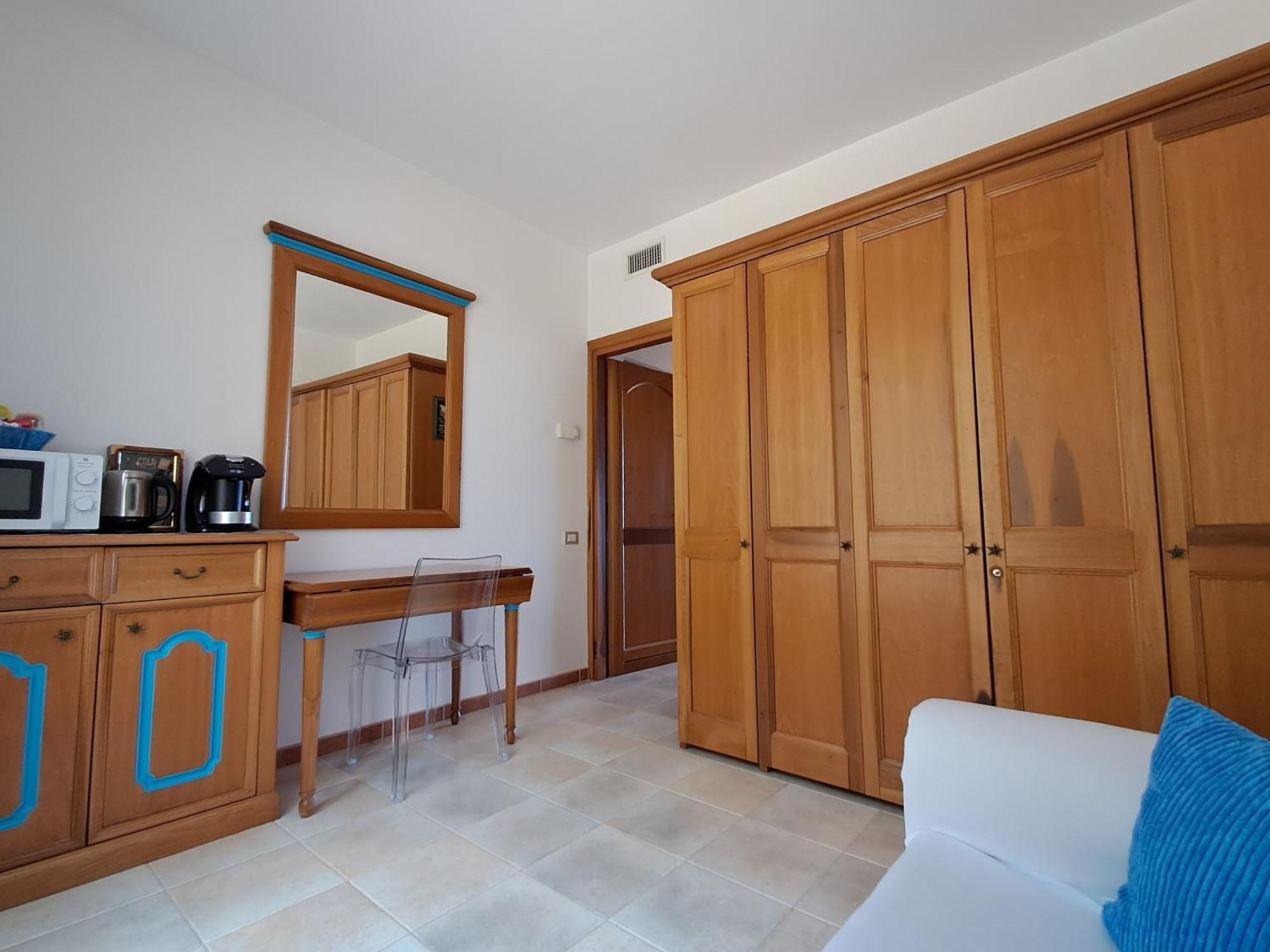 Golf & Sea Residence Is Molas Пула Екстериор снимка