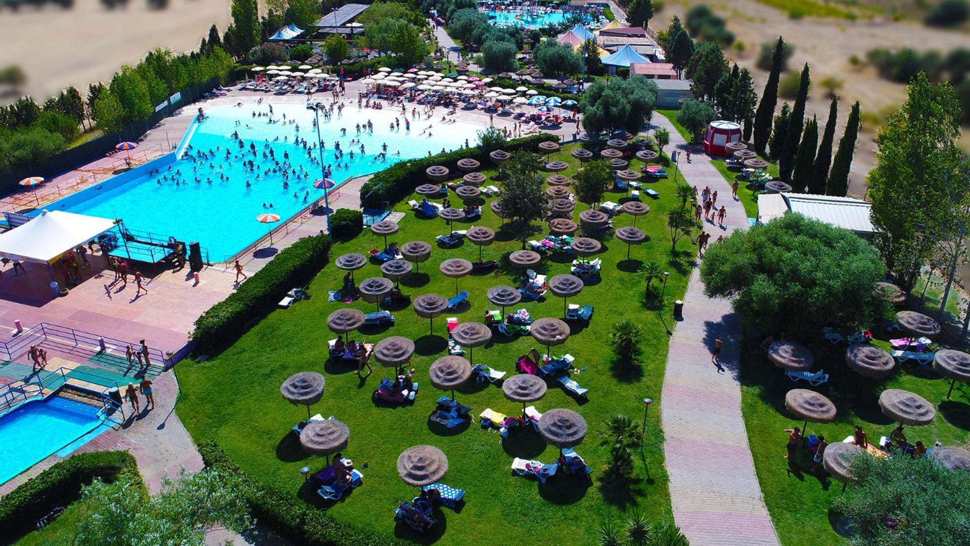 Golf & Sea Residence Is Molas Пула Екстериор снимка