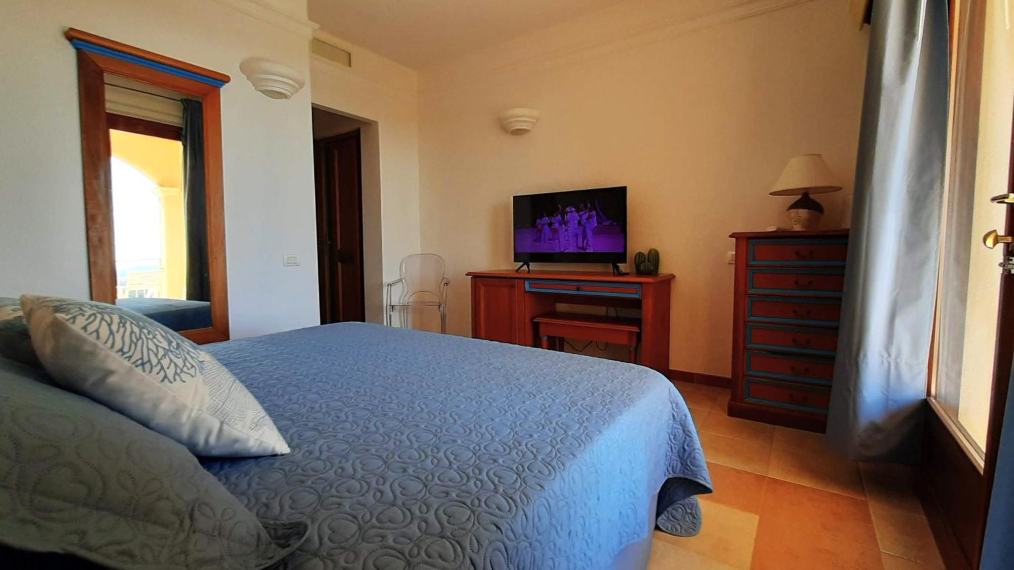 Golf & Sea Residence Is Molas Пула Екстериор снимка